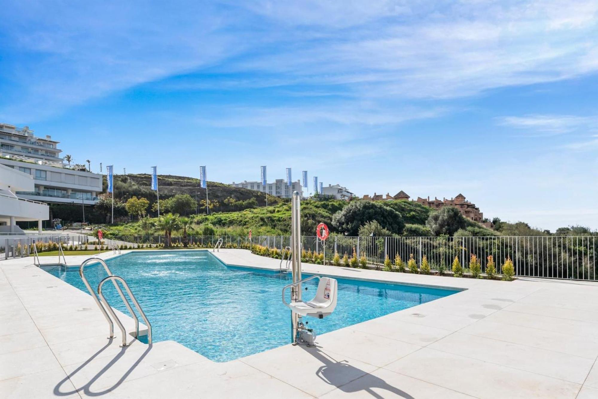Casa Urban Gardens Apartment Estepona Ngoại thất bức ảnh